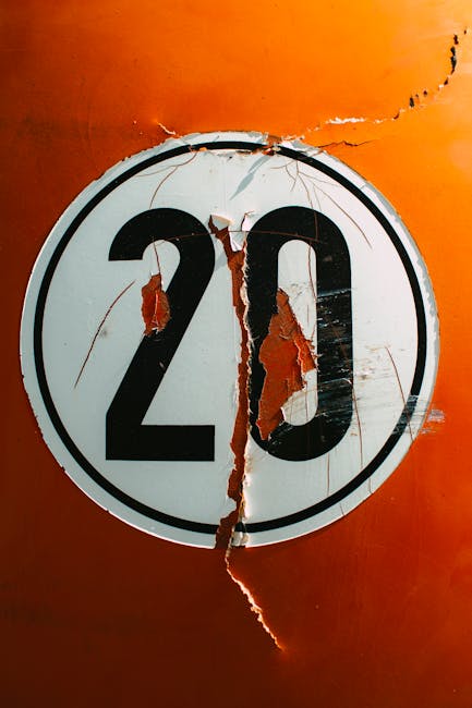 Cracked sign 20 representing breaking through plateaus